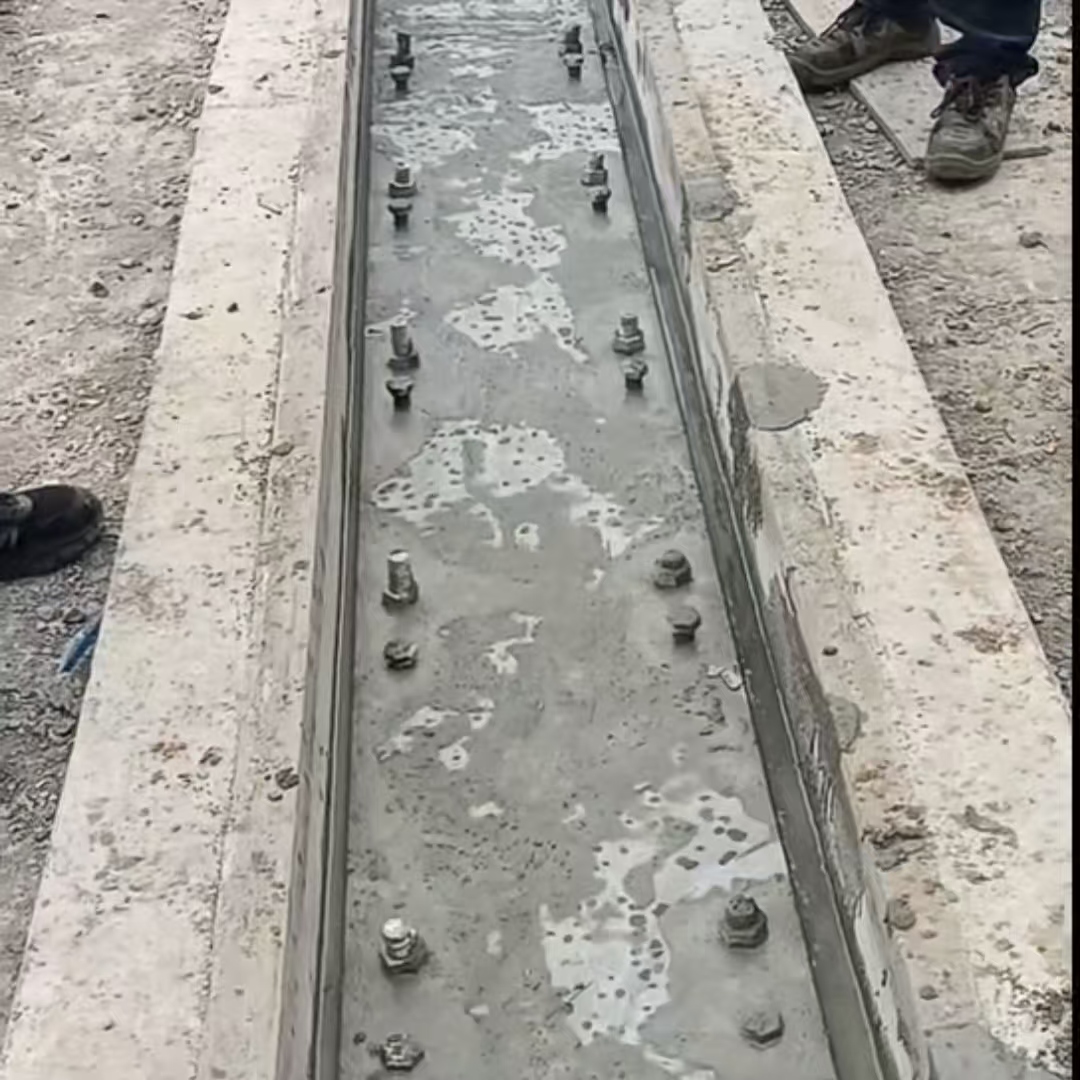炎陵港口码头起重机龙门吊重型机械设备稳固用早强快凝轨道胶泥